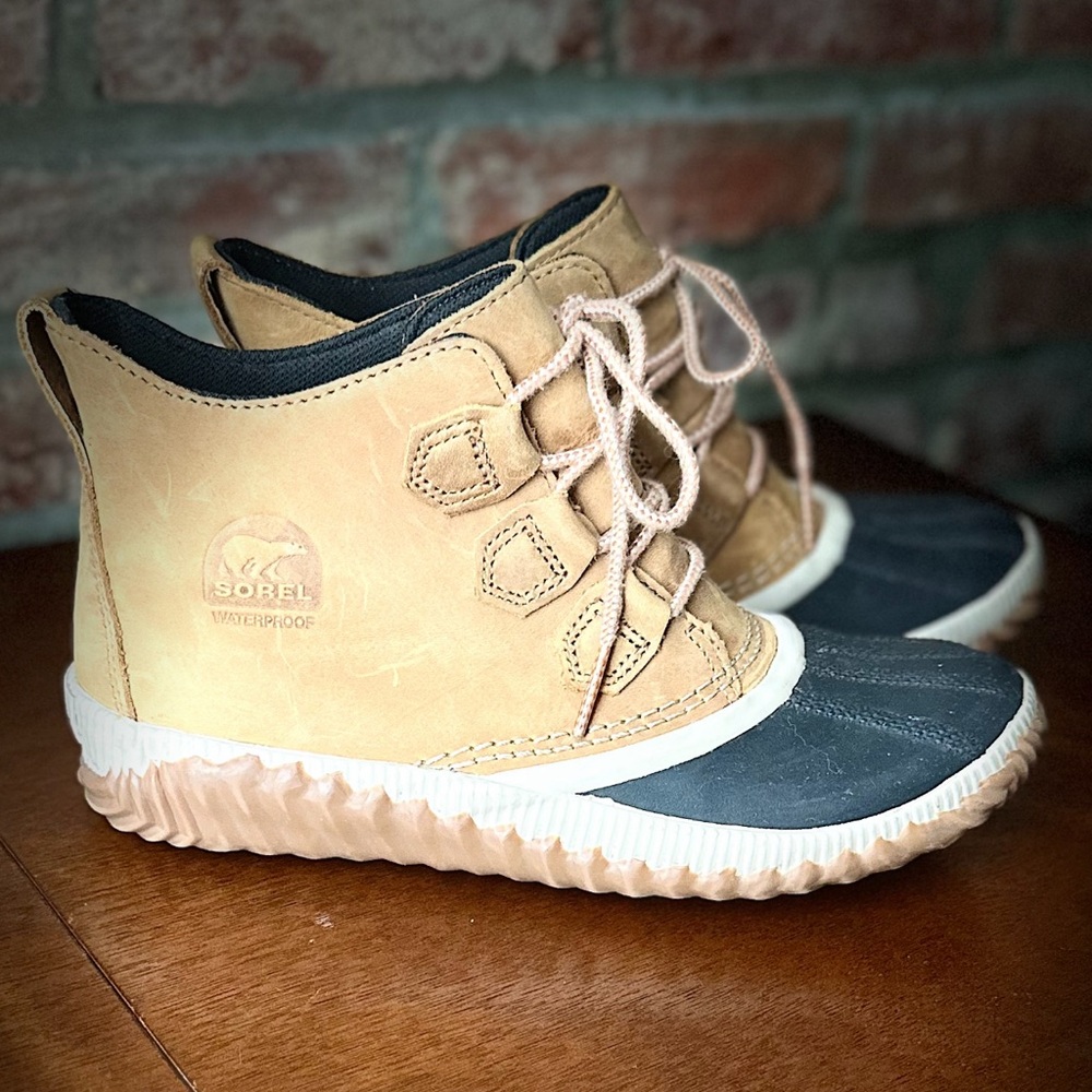 Sorel Out N About Leather and Rubber Waterproof Duck Boots
